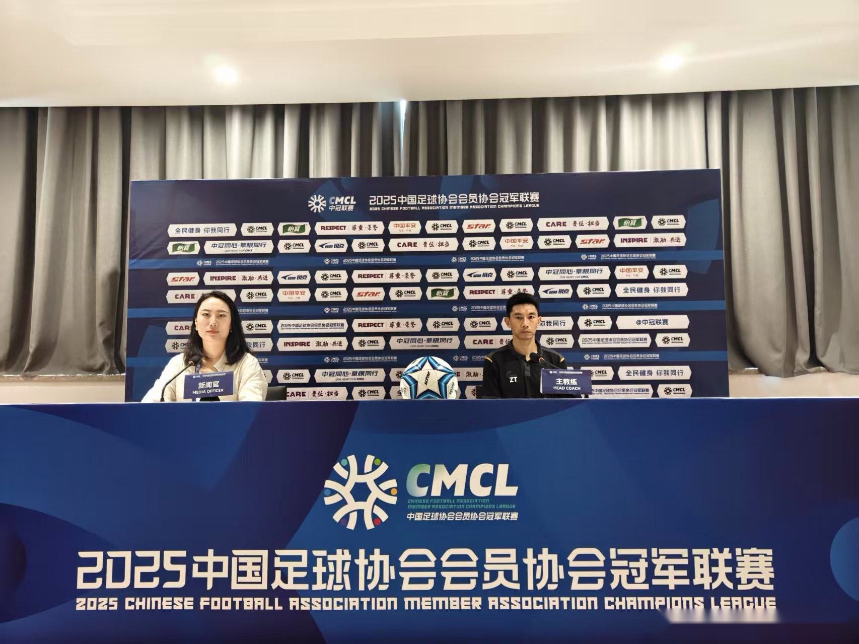 华体会体育-目前英超最强前锋球员盘点及未来潜力预测